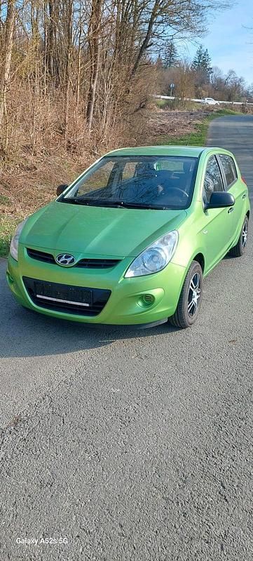 Gebraucht Hyundai i20 77 PS (56 kW) 2009 Grün Kleinwagen