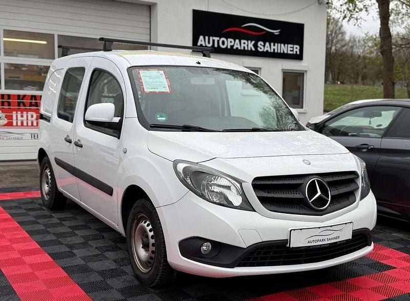 Gebraucht Mercedes Citan 111 110 PS (80 kW) 2018 Weiß Van / Kleinbus