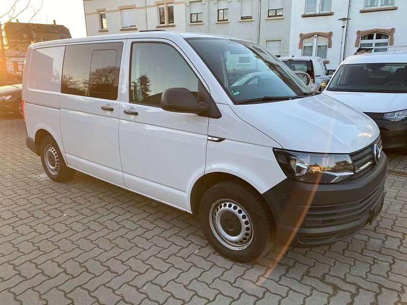 Candyweiss Gebraucht 2016 VW Transporter Basis Van | 18.790 € (Fairer Preis) - Bild 1/4