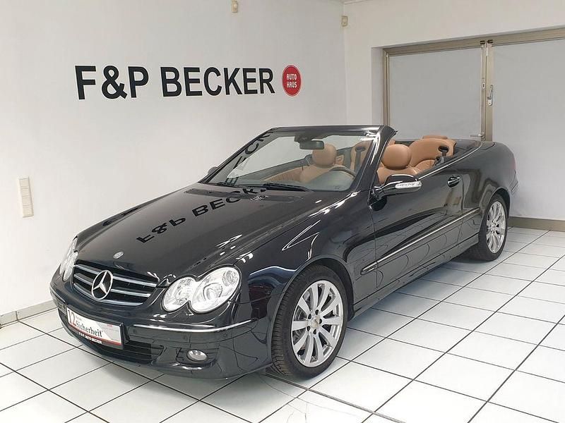Gebraucht Mercedes CLK320 224 PS (164 kW) 2009 Schwarz Cabrio