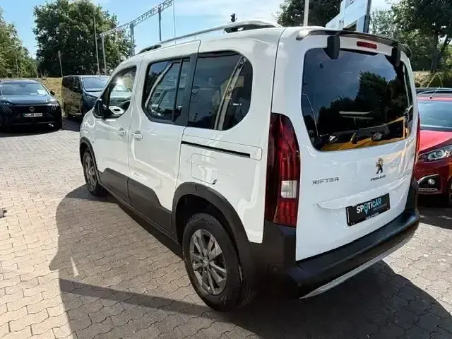 Gebraucht Peugeot Rifter Allure 102 PS (75 kW) 2022 Weiß Van / Kleinbus