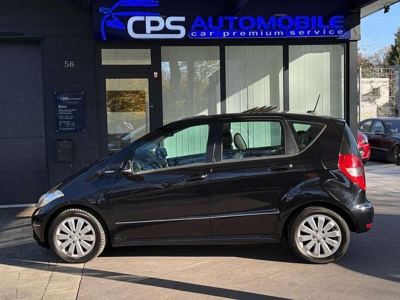 Gebraucht Mercedes A200 Avantgarde 140 PS (102 kW) 2010 Schwarz Kleinwagen