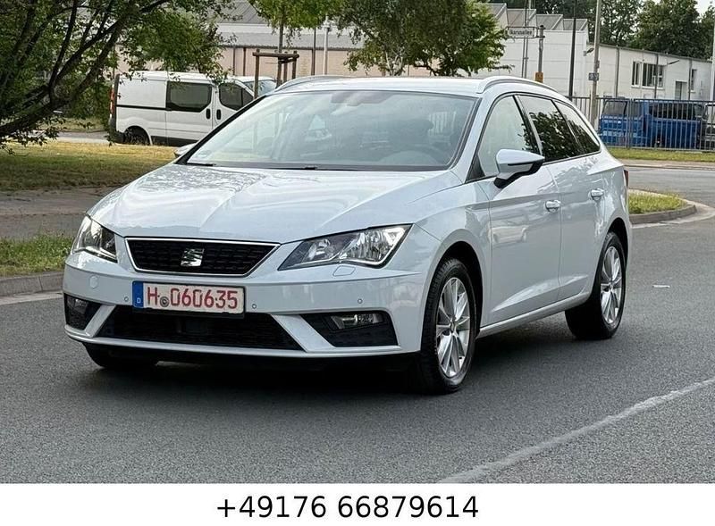 Weiß Gebraucht 2020 Seat Leon ST Style Kombi | 7.700 € (Fairer Preis) - Bild 1/4