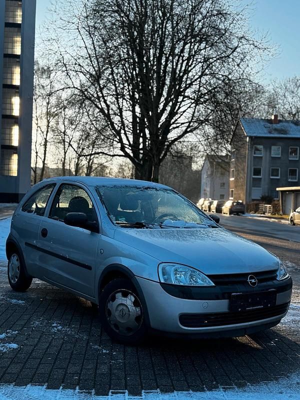 Silber Gebraucht 2001 Opel Corsa Kleinwagen | 999 € (Fairer Preis) - Bild 1/4