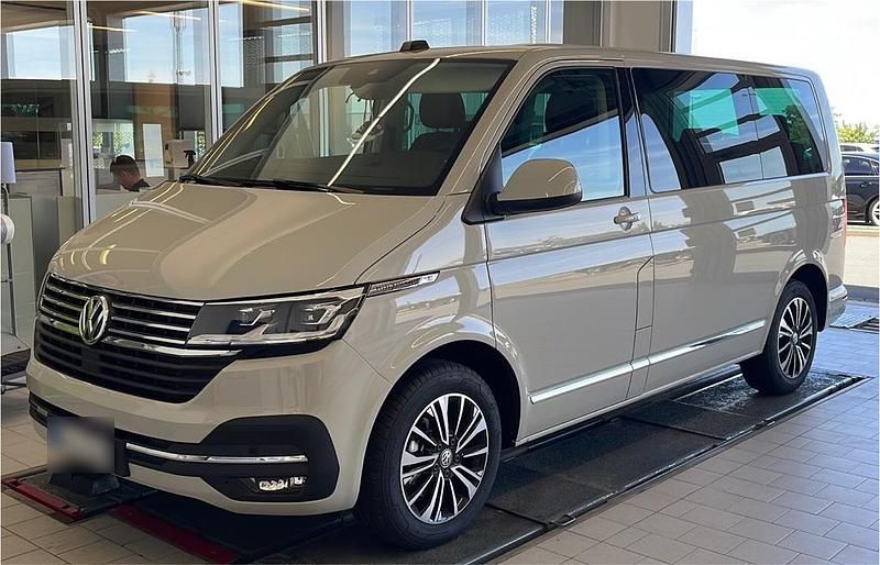 Second-hand VW Multivan Generation Six 150 CP (110 kW) 2022 Bej Monovolum