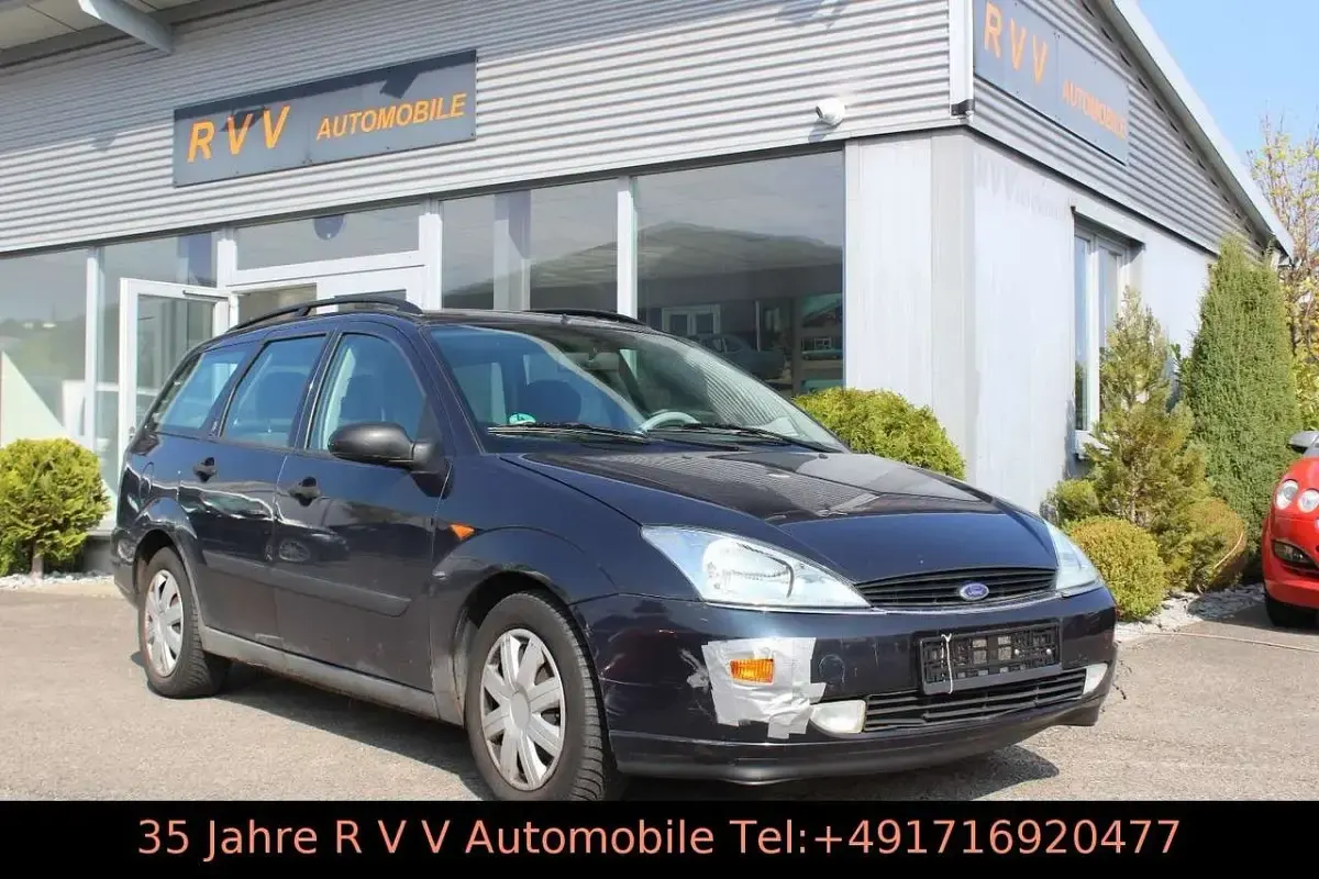Gebraucht Ford Focus Ghia 131 PS (96 kW) 2000 Blau Kombi