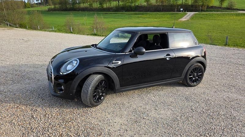 Usata Mini Metropolitan 102 CV (75 kW) 2016 Nero Berlina