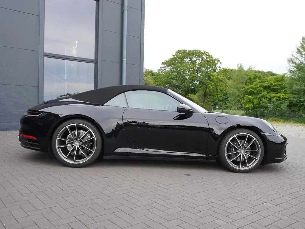 Gebraucht Porsche 992 385 PS (283 kW) 2022 Schwarz Cabrio