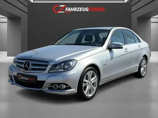 Begagnad Mercedes C200 184 HK (135 kW) 2011 Sedan