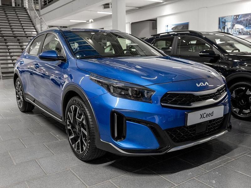 Neu Kia XCeed Vision 150 PS (110 kW) 2026 Blau SUV