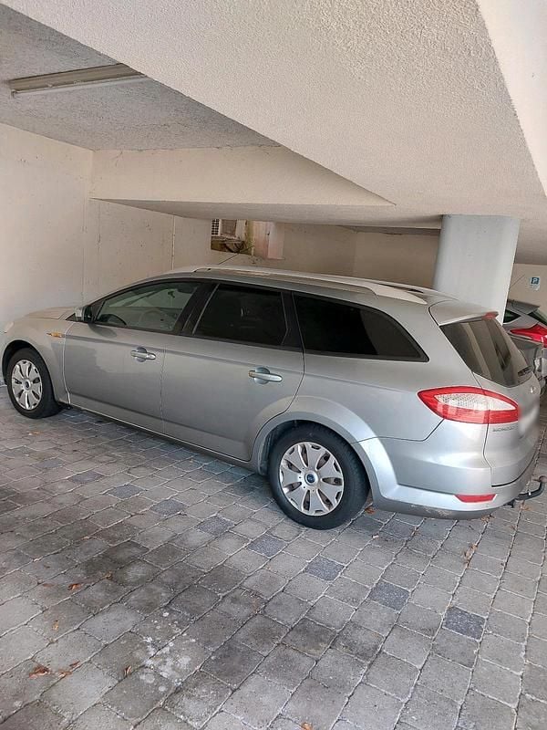 Gebraucht Ford Mondeo 145 PS (106 kW) 2009 Grau Kombi
