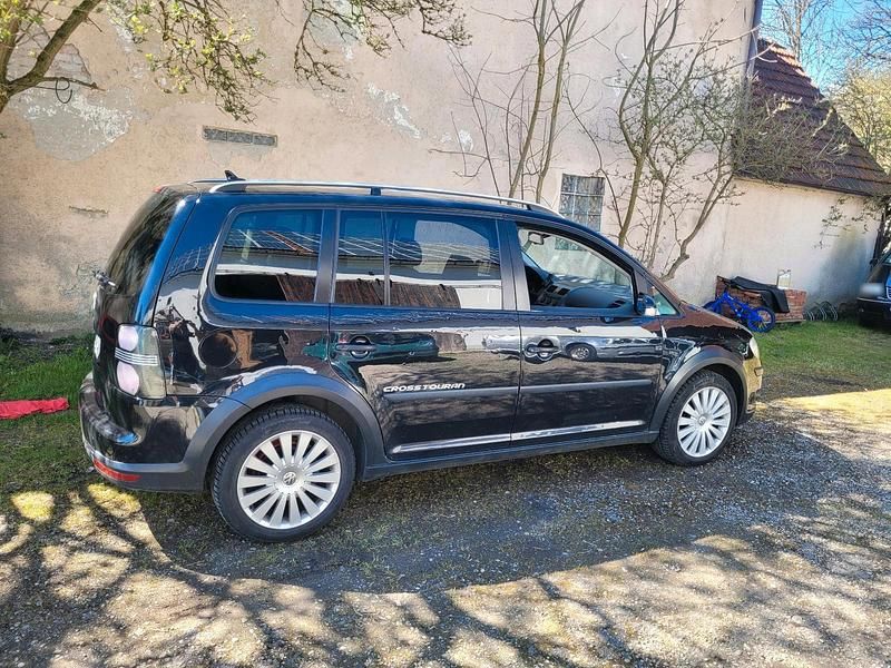 Gebraucht VW Touran Cross 140 PS (102 kW) 2008 Schwarz Van / Kleinbus