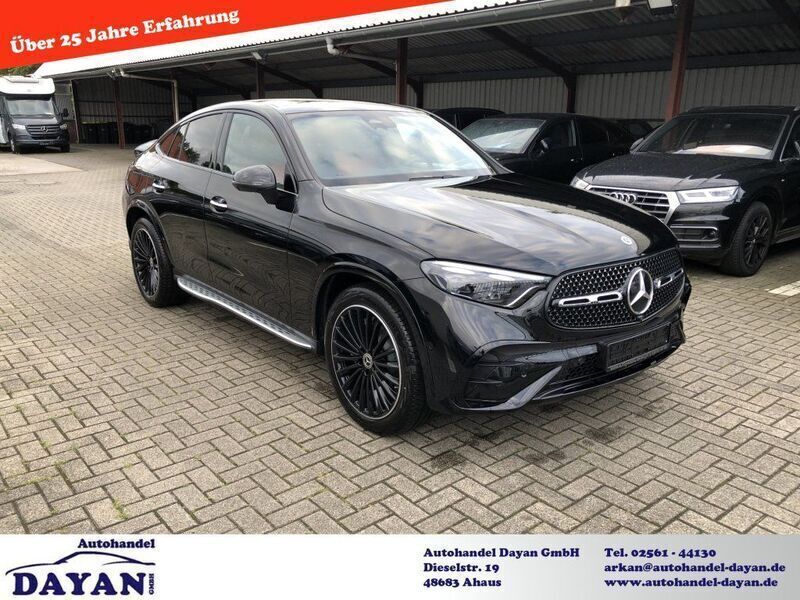 Schwarz Gebraucht 2024 Mercedes GLC200 AMG SUV | 65.500 € - Bild 1/4