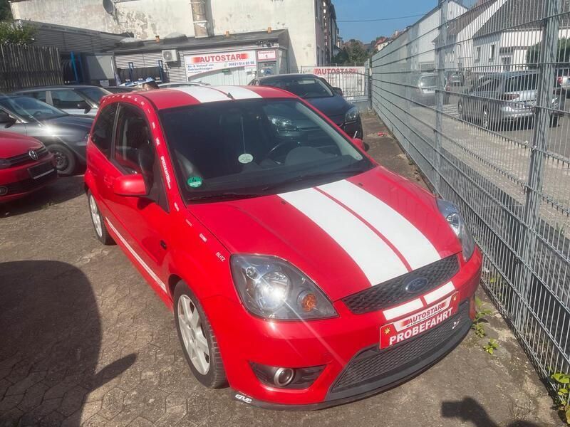 Rot Gebraucht 2006 Ford Fiesta ST Kleinwagen | 1.600 € (Superpreis) - Bild 1/4