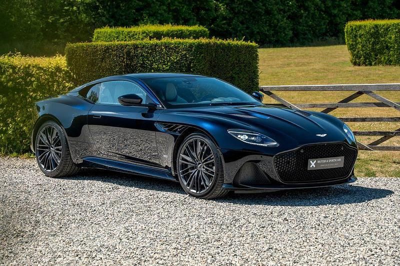 Blau Gebraucht 2022 Aston Martin DBS | 234.800 € - Bild 1/4