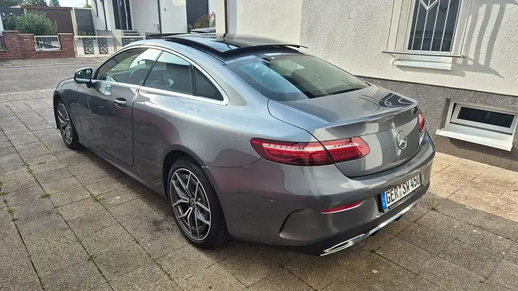 Gebraucht Mercedes E450 AMG line 367 PS (269 kW) 2021 Grau Coupé