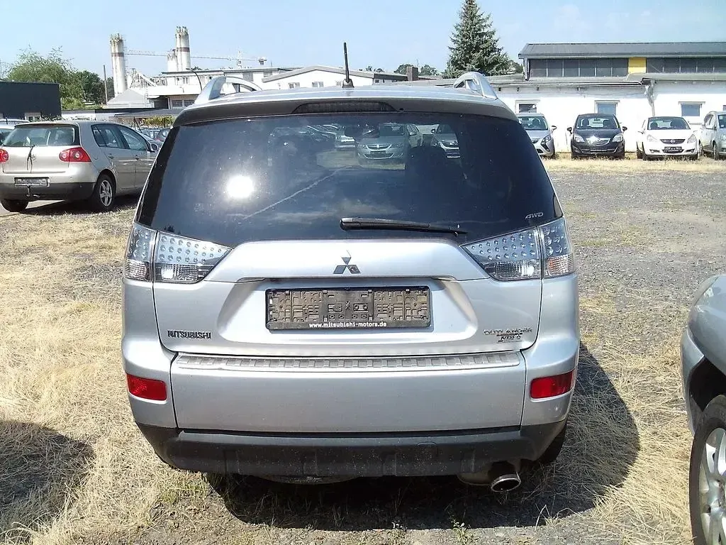 Gebraucht Mitsubishi Outlander Instyle 170 PS (125 kW) 2008 Silber SUV