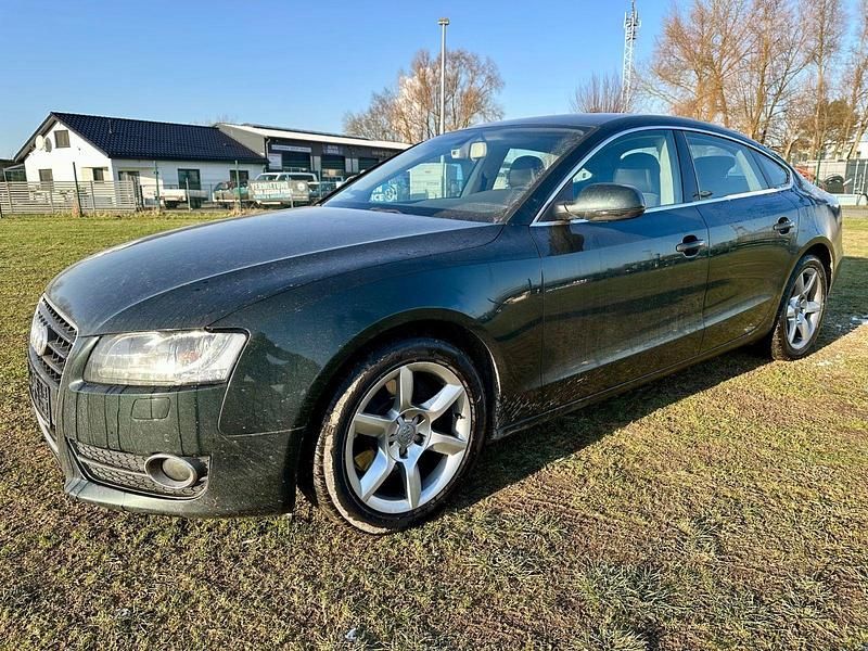 Grün Gebraucht 2010 Audi A5 Advanced Coupé | 5.000 € (Superpreis) - Bild 1/4