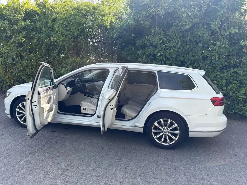 Gebraucht VW Passat Highline 150 PS (110 kW) 2016 Weiß