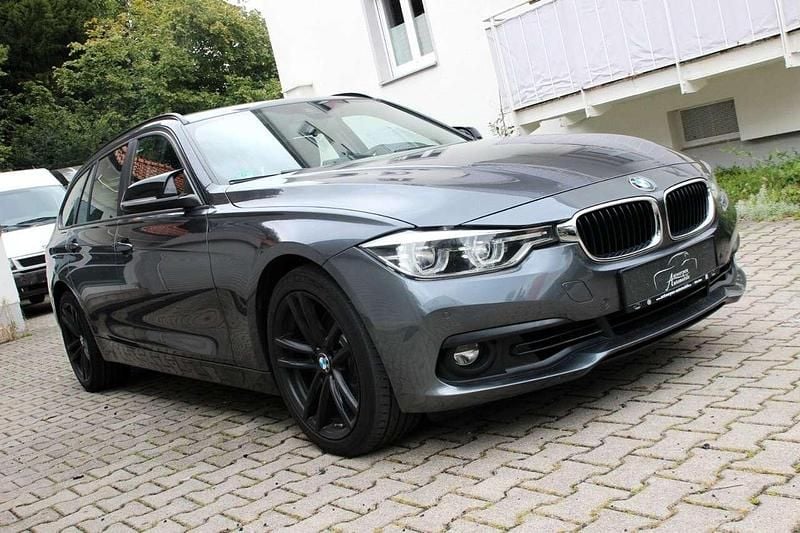 Gebraucht BMW 330 Advantage 252 PS (185 kW) 2018 Mineralgrau Kombi