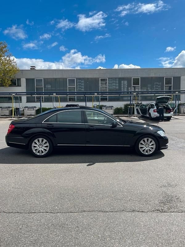 Schwarz Gebraucht 2009 Mercedes S350L Limousine | 21.500 € (Etwas zu teuer) - Bild 1/4