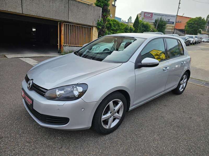 Reflexsilber metallic Gebraucht 2011 VW Golf VI Trendline Kleinwagen | 4.500 € (Guter Preis) - Bild 1/4