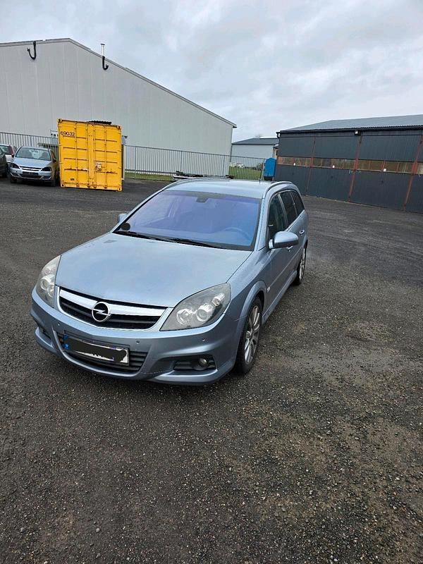 Gebraucht Opel Vectra 150 PS (110 kW) 2008 Grau Kombi
