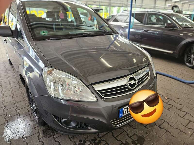 Gebraucht 2011 Opel Zafira Cosmo Van / Kleinbus | 5.500 € (Teuer) - Bild 1/4
