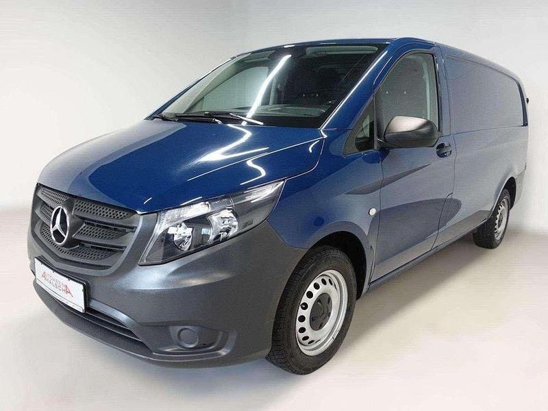 Navyblau Gebraucht 2021 Mercedes Vito Van | 20.990 € (Superpreis) - Bild 1/4