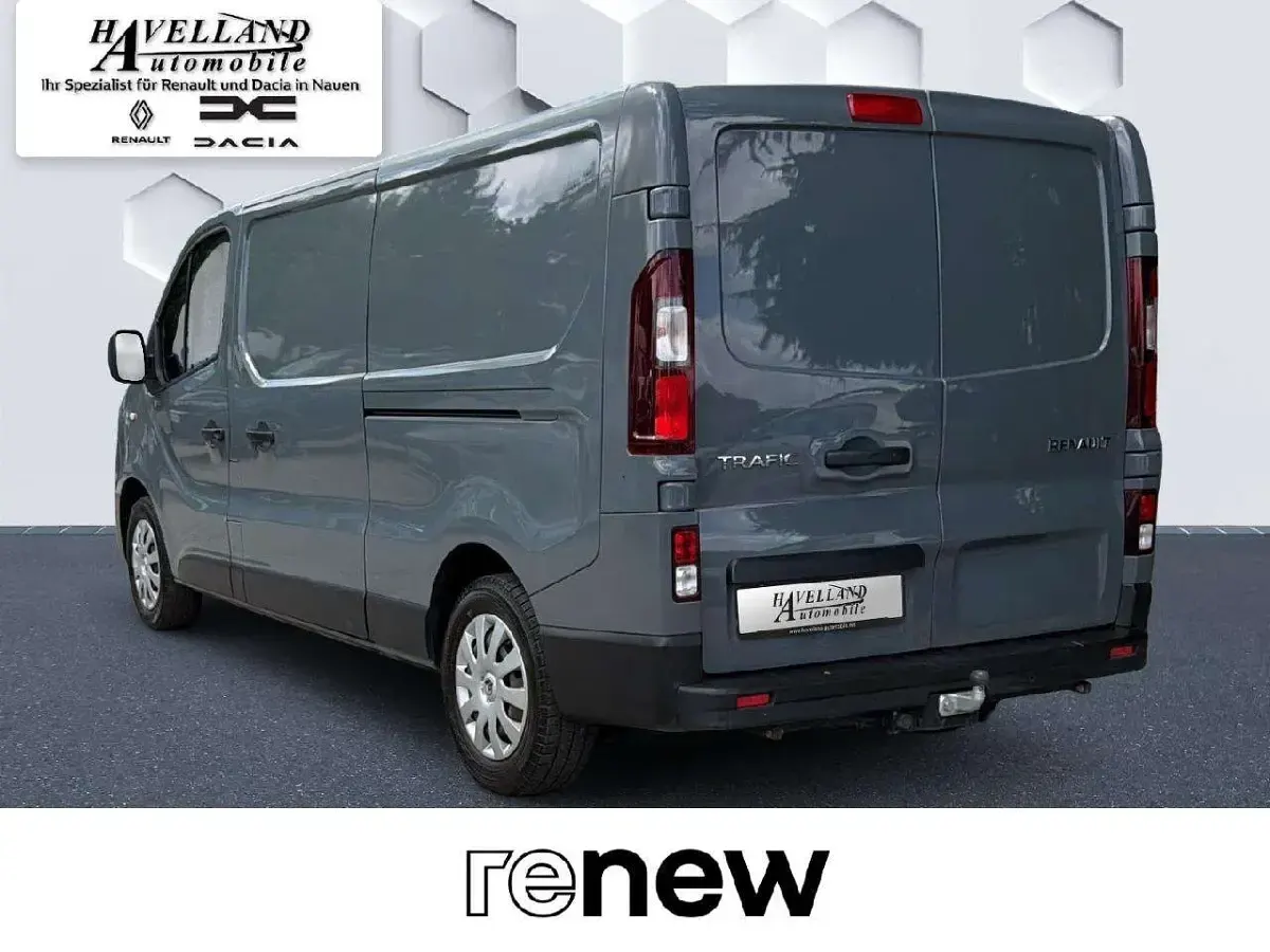 Gebraucht Renault Trafic Komfort 145 PS (106 kW) 2021 Städtisches grau Van / Kleinbus
