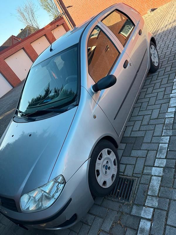 Gebraucht Fiat Punto 75 PS (55 kW) 2006 Silber Kleinwagen