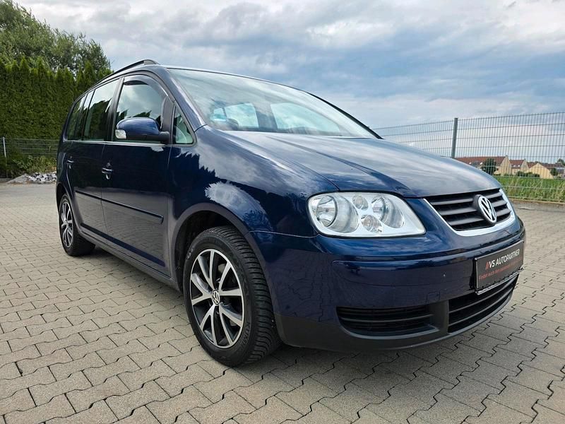 Blau Gebraucht 2004 VW Touran Van / Kleinbus | 3.990 € (Teuer) - Bild 1/4