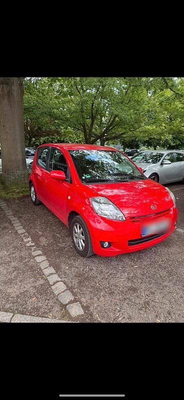 Rot Gebraucht 2008 Daihatsu Sirion Kleinwagen | 650 € (Superpreis) - Bild 1/3