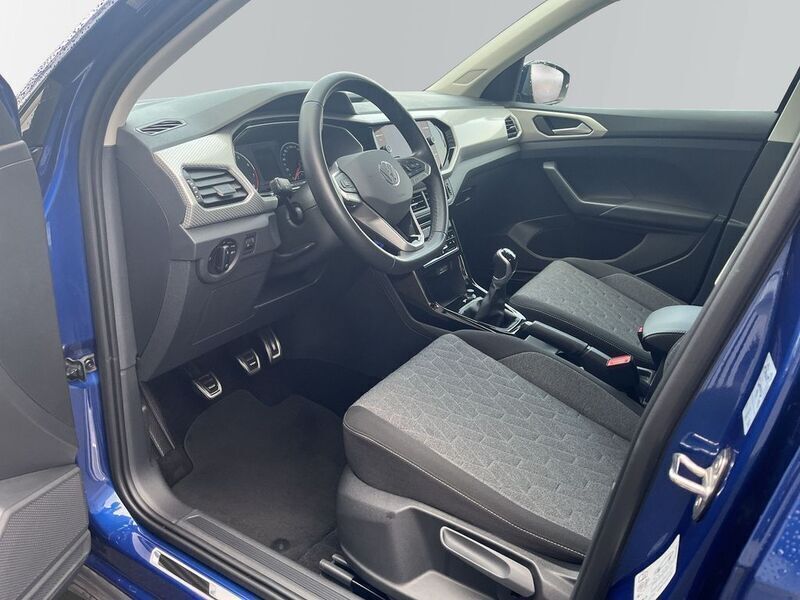 Gebraucht VW T-Cross Move 110 PS (80 kW) 2023 Blau SUV