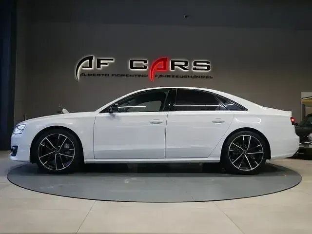 Gebraucht Audi S8 plus Ambiente 605 PS (444 kW) 2018 Gletscherweiã Limousine