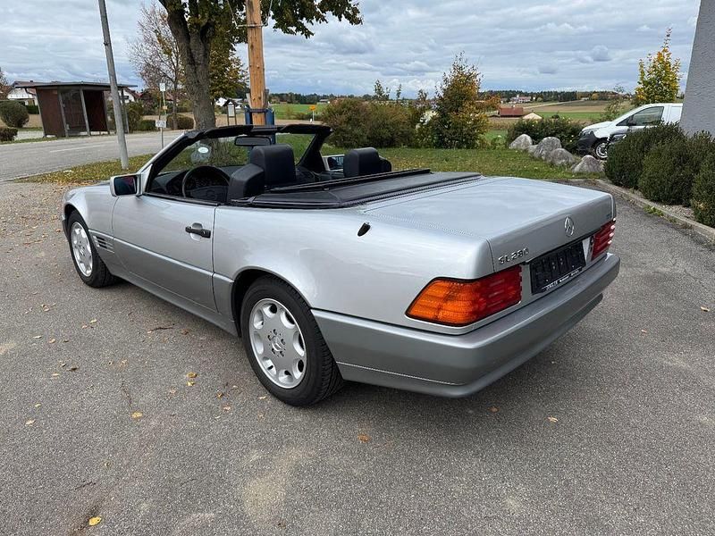 Gebraucht Mercedes SL280 193 PS (141 kW) 1996 Silber Cabrio
