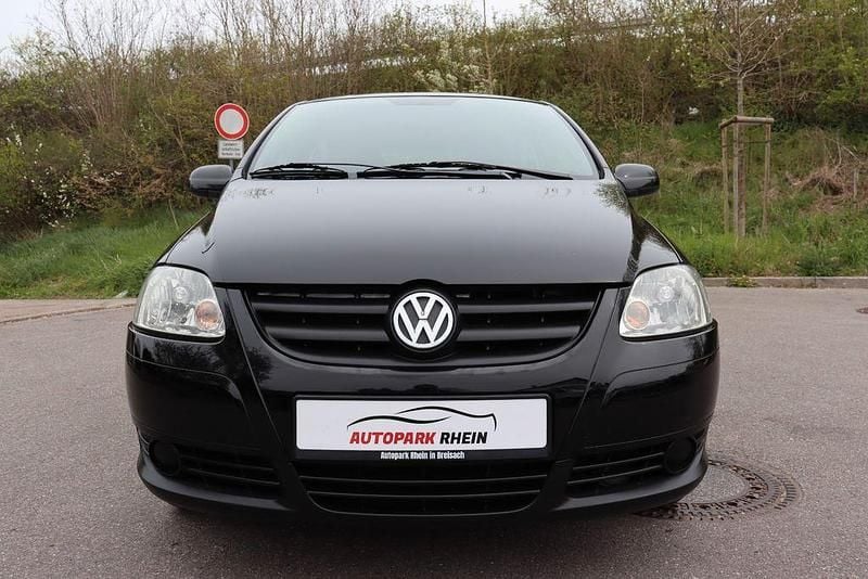 Second-hand VW Fox Basis 54 CP (39 kW) 2006 Negru Hatchback