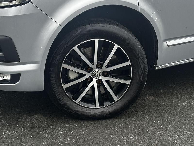 Second-hand VW Multivan Generation Six 150 CP (110 kW) 2019 Argintiu Monovolum