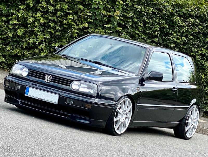 Gebraucht VW Golf 174 PS (127 kW) 1995 Schwarz Coupé