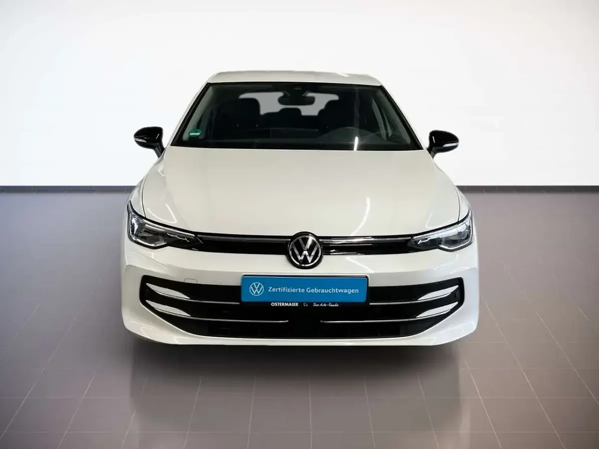 Gebraucht VW Golf VIII Goal 150 PS (110 kW) 2025 Oryxweiß perlmutteffekt Limousine