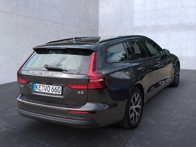 Gebraucht Volvo V60 120 PS (88 kW) 2024 Kombi