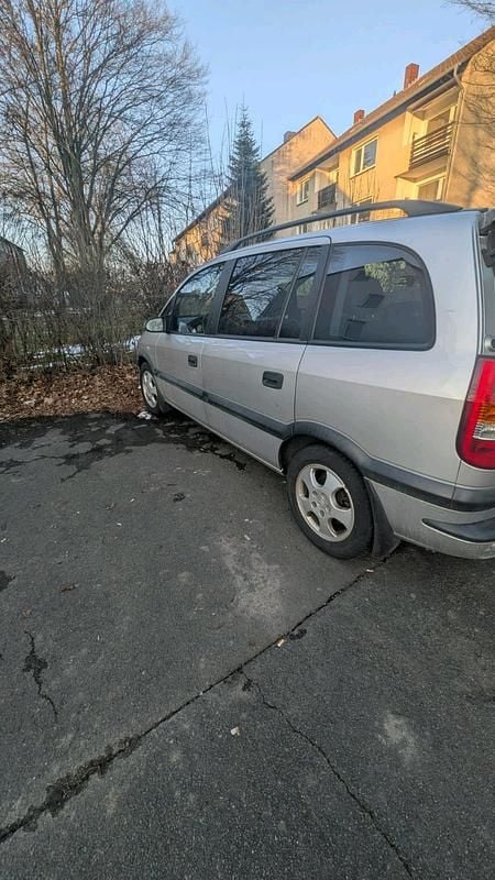Silber Gebraucht 2001 Opel Zafira Van / Kleinbus | 1.350 € (Guter Preis) - Bild 1/4