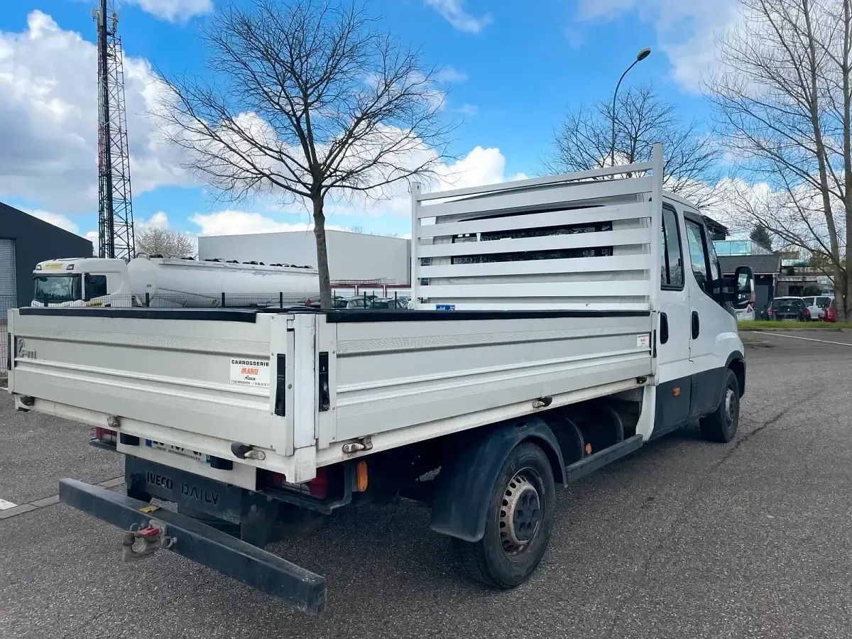 Second-hand Iveco Daily 136 CP (100 kW) 2017 Alb
