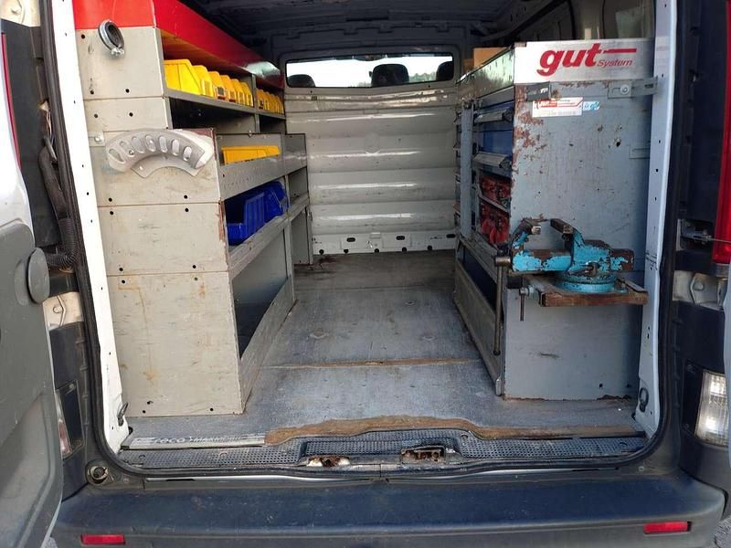 Gebraucht Renault Trafic 114 PS (83 kW) 2012 Weiss casablanca Van / Kleinbus