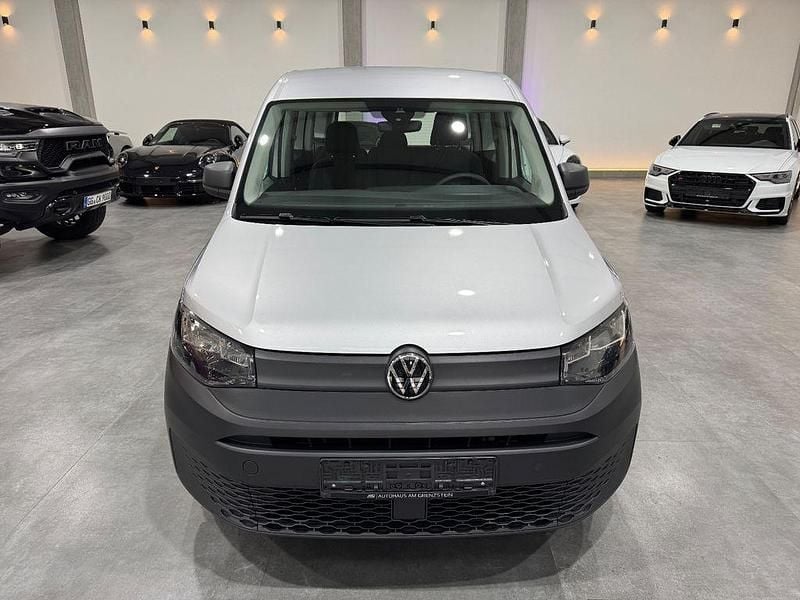 Gebraucht VW Caddy Maxi 102 PS (75 kW) 2023 Silber Van / Kleinbus