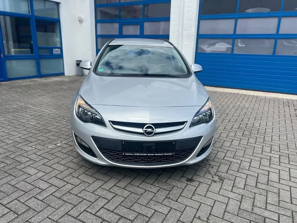 Gebraucht Opel Astra Selection 140 PS (102 kW) 2014 Silber Kombi