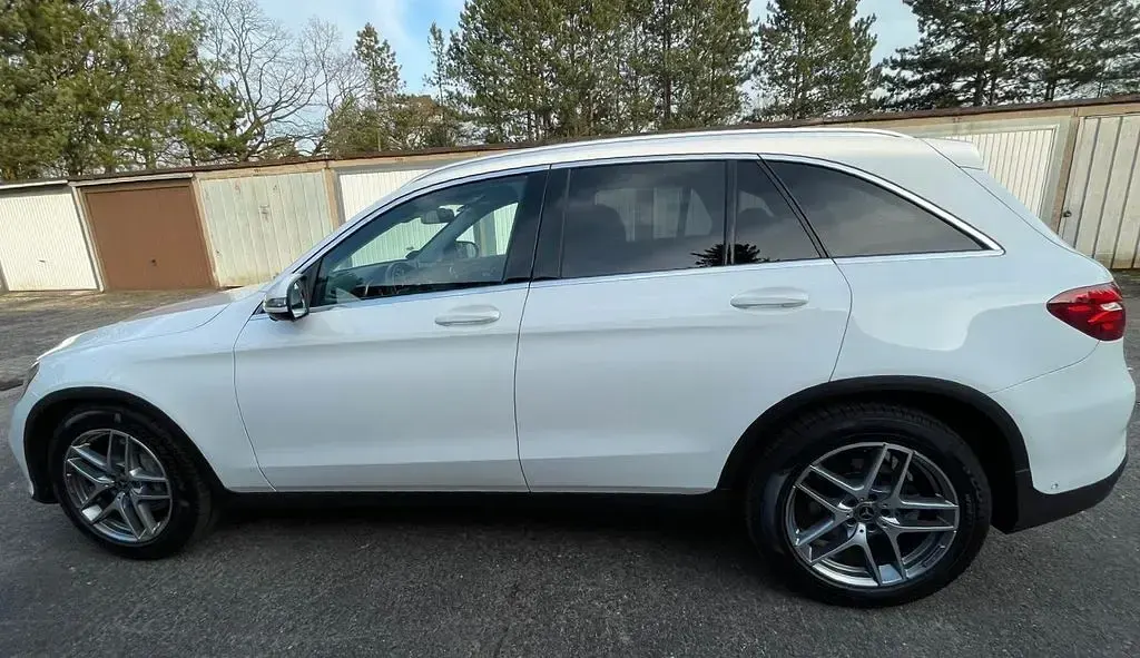 Gebraucht Mercedes GLC350 AMG line 258 PS (189 kW) 2017 Weiß SUV