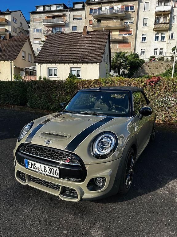 Grün Gebraucht 2019 Mini Cooper S Kleinwagen | 20.200 € (Fairer Preis) - Bild 1/4