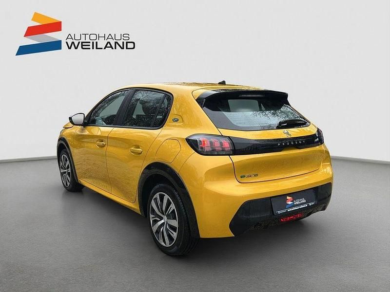 Gebraucht Peugeot 208 Active 100 kW (136 PS) 2022 Gelb Kleinwagen
