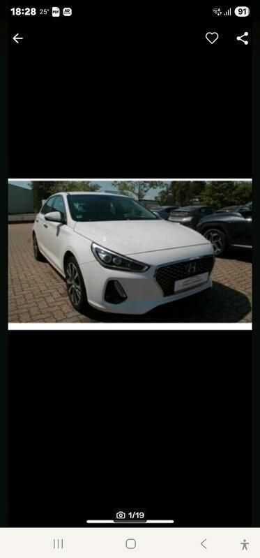 Weiß Gebraucht 2017 Hyundai i30 Comfort Limousine | 12.999 € (Teuer) - Bild 1/4